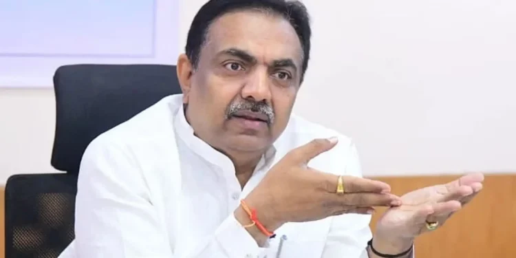 "The central government is literally playing with the future of the country"