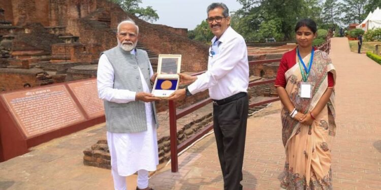 प्राचीन नालंदा विद्यापीठाला पंतप्रधान मोदींची भेट ! केली उत्खननातील अवशेषांची पाहणी