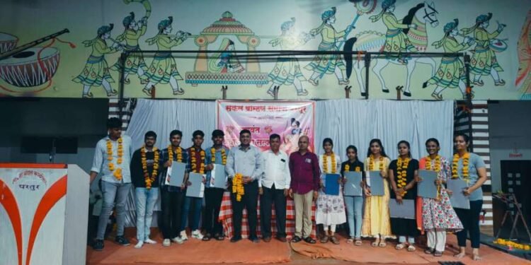 डॉक्टर आणि इंजिनिअर एवढच तुमचं ध्येय न ठेवता इतरही क्षेत्रात ठसा उमटऊ शकता – केदार दिक्षित.