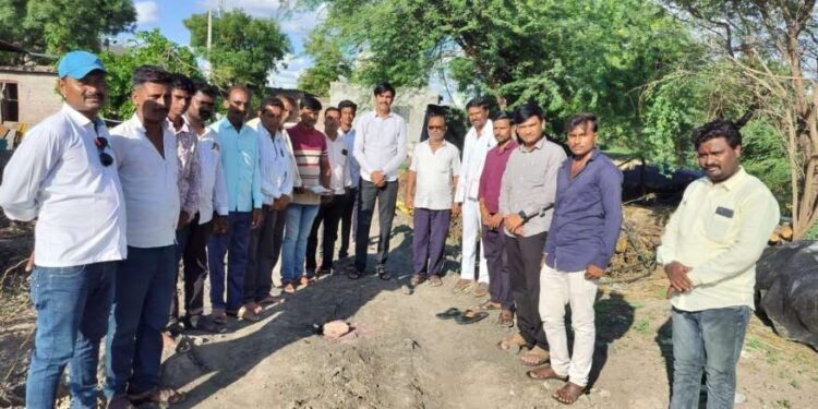 शिंदेवडगावच्या शेतकऱ्यांचा रस्ता बनला दर्जेदार