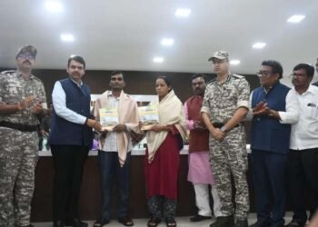 गडचिरोलीतील माओवादी चळवळीची कंबर मोडली – फडणवीस