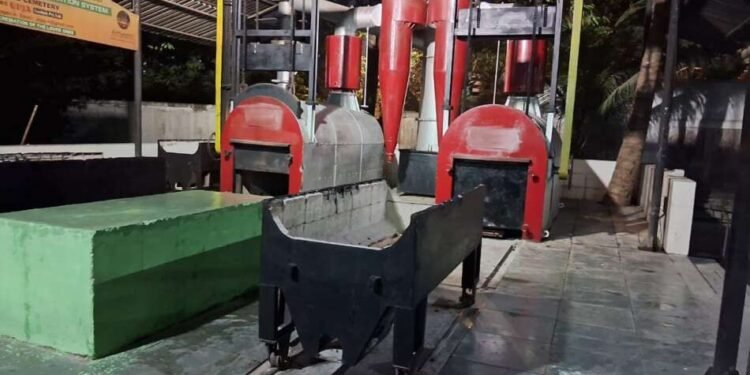 मुंबईतील स्मशानभूमीच्या ठिकाणी पर्यावरणपूरक लाकडी दहन यंत्रणा वापरात येणार