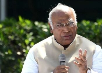 मोदींकडे आणिबाणी शिवाय काहीच बोलण्यासारखे नाही- खर्गे