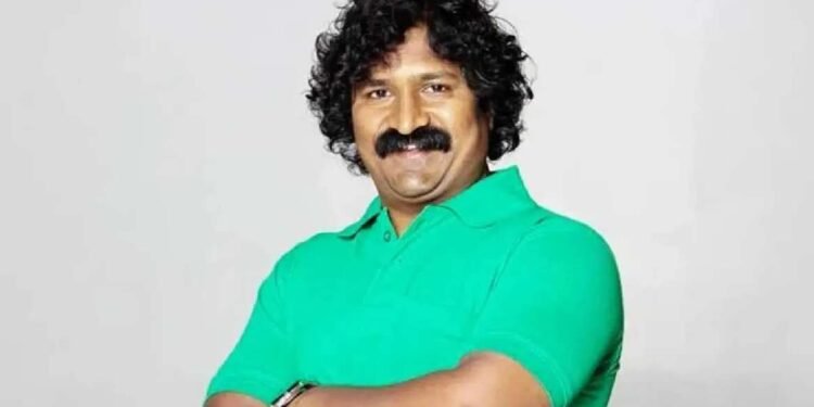 मराठमोळा अभिनेता, दिग्दर्शक आणि लेखक प्रवीण तरडे याच्या आगामी चित्रापटाचा लूक समोर