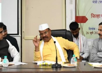 पात्र महिलांपर्यंत शासकीय योजनांचा लाभ पोहोचवा – अब्दुल सत्तार