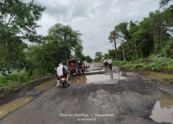 देगलुर बांधकाम विभागाच्या गुणवत्तेवर प्रश्नचिन्ह