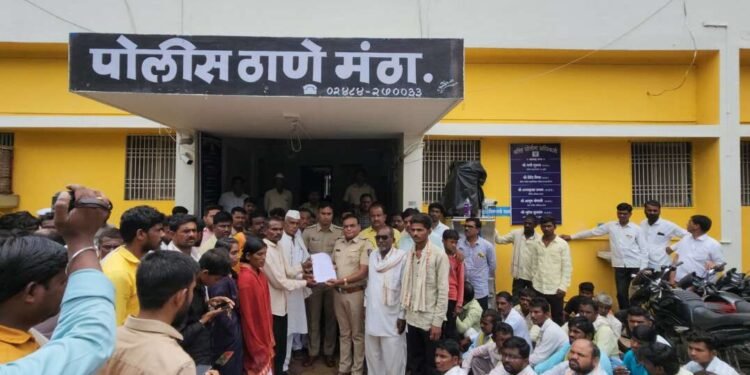 मंठा तालुक्यातील पाटोदा येथील तुकाराम आबासाहेब श्रावणे या 19 वर्षीय तरुणाच्या हत्ये प्रकरणी व यातील आरोपींनी याआधी केलेल्या गुन्ह्याची सखोल चौकशी करून यातील आरोपींवर कठोर कार्यवाही करण्यात यावी