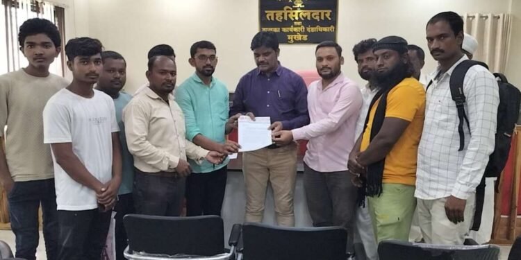 मुखेड तहसिल कार्यालयाच्या अन्यायाविरोधात ‘इन्साफ’ करणार आंदोलन