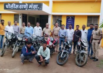 मंठा पोलिसांची कारवाई , चोरीस गेलेल्या सहा मोटरसायकल जप्त