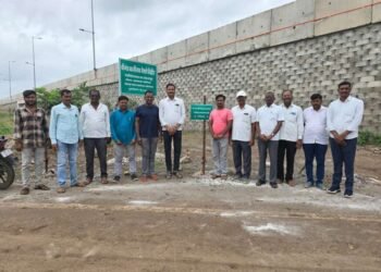 श्रीमंत बाजीराव पेशवे विहीर परिसरास तानाजी बागल यांच्याकडून जाळी कंपाऊंड.