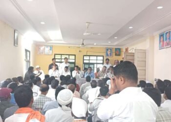 सर्वसामान्य नागरिकांची अडवणूक न करता त्यांच्या कामाला गती द्या खा.डॉ. कल्याण काळे*