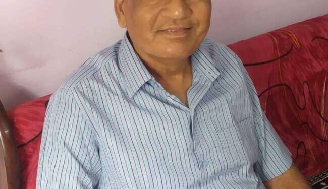 सोलापुरातील ज्येष्ठ पत्रकार अविनाश व्यंकटेश कुलकर्णी वय 64 यांचे अल्पशा आजाराने आज दि.13 रोजी सायंकाळी 7:30 वाजता निधन झालं.