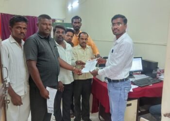 उमरी तालुक्यात भारत फायनन्स कंपनीच्या घोटाळा ; बचतगट महिलानां गंडविल्याची तक्रार .