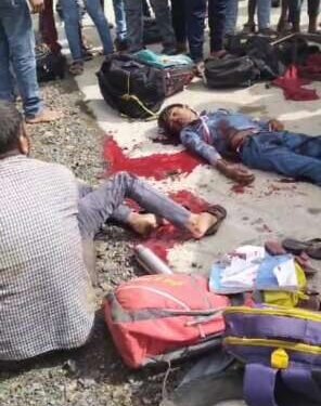 कृष्णाबाई विद्या मंदिर बळेगाव शाळेच्या विद्यार्थाचा अपघात ; एक ठार दोन गंभीर जखमी .