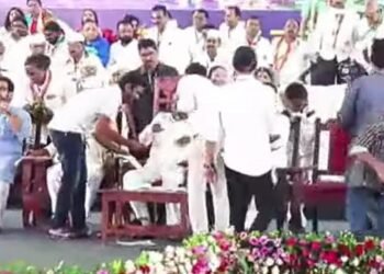 मराठ्यांचा ओबीसी प्रवर्गात समावेश करावा संदीपकुमार देशमुख व मुन्ना देशमुख यांचे खा. शरद पवारांना निवेदन