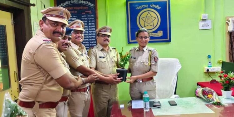 कंधार उपविभागीय पोलिस अधिकारी अश्विनी जगताप यांनी मारोती थोरात यांच्याकडून या विभागाचा पदभार स्विकरला