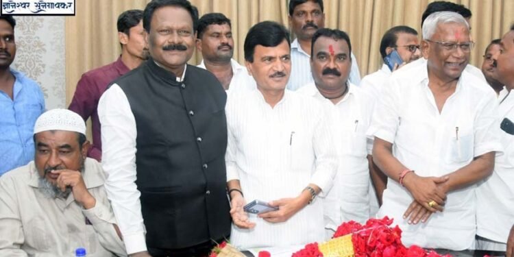 प्रा. उत्तमकुमार कांबळे यांचा काॅंग्रेस पक्षामध्ये प्रवेश