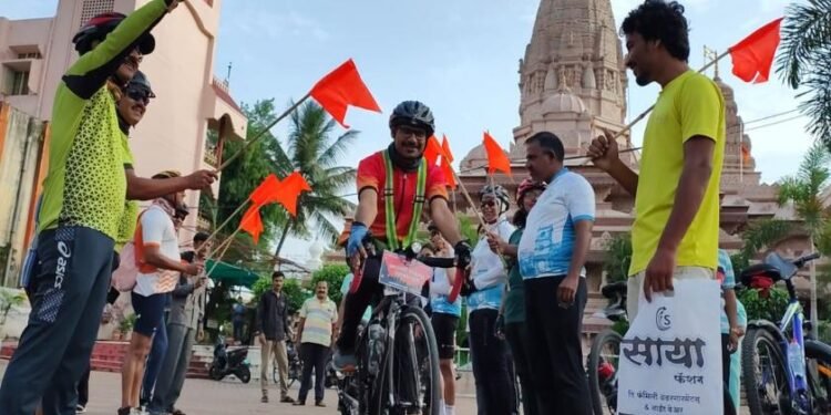 अमरावतीचे सायकल वारकरी पंढरीच्या वाटेवर