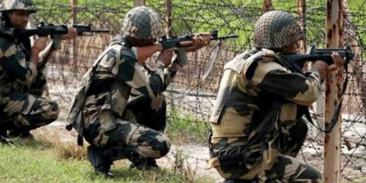राजौरीत दहशतवाद्यांचा सैन्य तळावर हल्ला