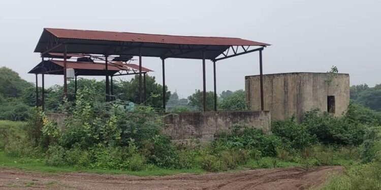 जाफराबाद शहरातील हिंदू स्मशानभूमी बनली नगरपंचायत चे डम्पिंग ग्राउंड…