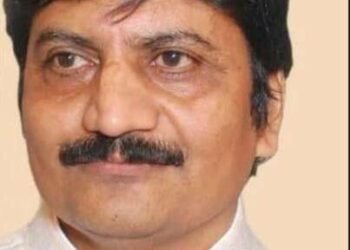 शेतकऱ्यांच्या खात्यावर ब्लु सफायर फुड कडून १०० रुपयाचे वाढ बील.. सोमवार पासून रक्कम जमा होणार – डॉ उढाण