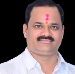 जाती जातीत भांडणे लावून आ.राजेश पवार यांची प्रतिमा मलीन करण्याचा डाव जनता हणून पाडेल:- सुधाकरराव देशमुख धानोरकर