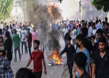 बांगलादेशात आरक्षण ५६% वरून ७% वर, तरीही हिंसाचाराची धग कायम !