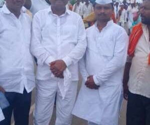 लोहा खरेदी विक्री संघाचे संचालक भिमराव पाटील शिंदे पायी दिंडी वारीत सहभागी