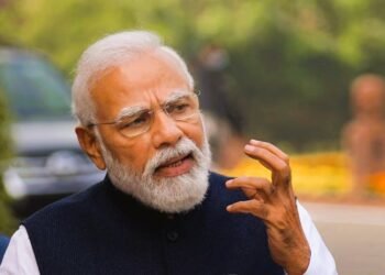 “पक्षासाठी नव्हे देशासाठी लढा”-पंतप्रधान