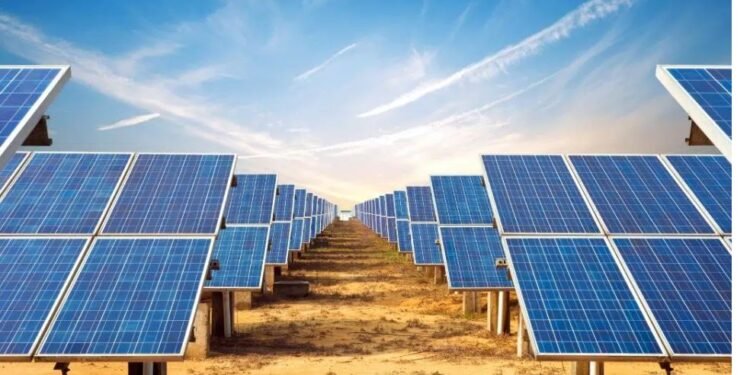 सोलापूर जिल्ह्यात सर्वाधिक ९८ उपकेंद्रांसाठी ८६७ मेगावॅटच्या सौर ऊर्जा निर्मिती