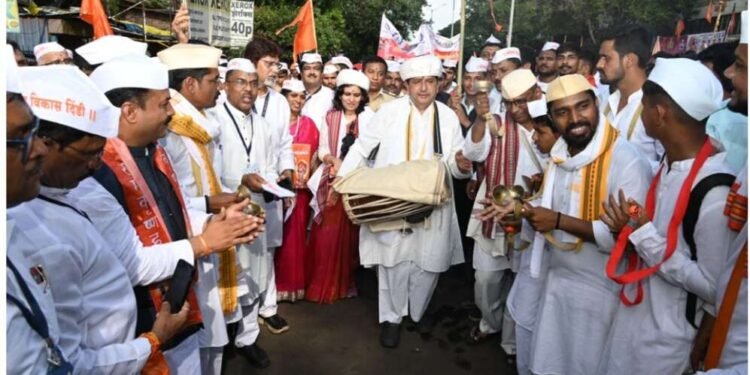 मंगलप्रभात लोढा यांच्या हस्ते कौशल्य विकास दिंडीचा शुभारंभ