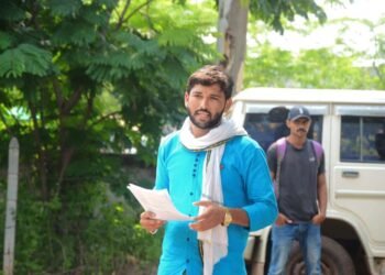 दोन प्रशासन अधिकाऱ्यांसह दोन लिपिकांना निलंबित करण्याचे आयुक्तांनी सिईओंना दिले निर्देश