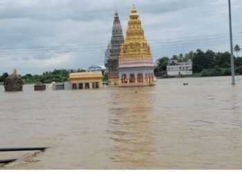 पंढरपुरात चंद्रभागेला आला पूर
