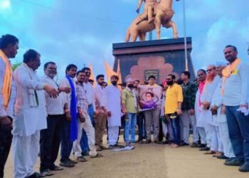 बदलापूरमध्ये चिमुकल्यांवर अत्याचार करणाऱ्याला फाशीची शिक्षा द्या , भोकरदन शहरात नागरिक आक्रमक