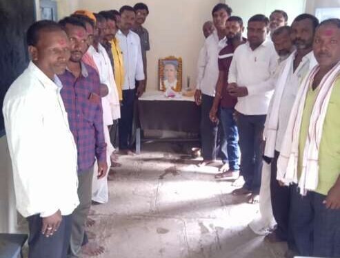 थडीसावळी ग्रामपंचायतच्या वतीने लोकशाहीर डॉ. अण्णाभाऊ साठेंची जयंती साजरी