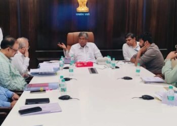 दिव्यांगासाठी स्वतंत्र विद्यापीठ स्थापनेबाबत तातडीने प्रस्ताव तयार करावा – चंद्रकांत पाटील