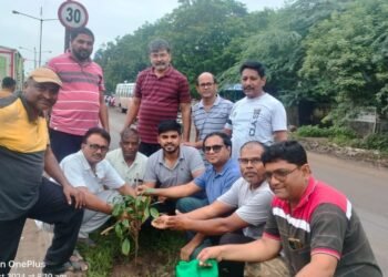 महावृक्षारोपण सप्ताह अंतर्गत अकराशे झाडांचे रोपण