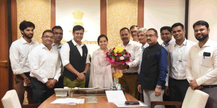 मुख्यमंत्री माझी लाडकी बहीण योजनेचा लाभ देण्यासाठी बँकेची प्रक्रिया सुरू  –  आदिती तटकरे