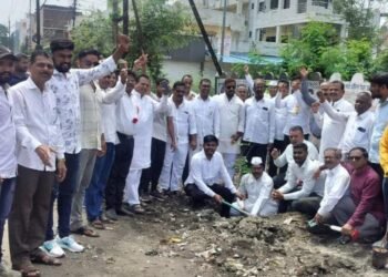 सामाजिक विचार मंचच्यावतीने महावृक्षारोपण