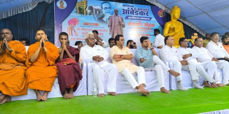डॉ बाबासाहेब आंबेडकर नूतनीकरण स्मारकाचा लोकार्पण सोहळा थाटात संपन्न