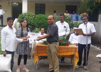 ] श्री सुभाष शुगर व शिऊर कारखाना येथे गुणवंत विद्यार्थ्यांचा सन्मानाचे यंदा ४ थे वर्ष []