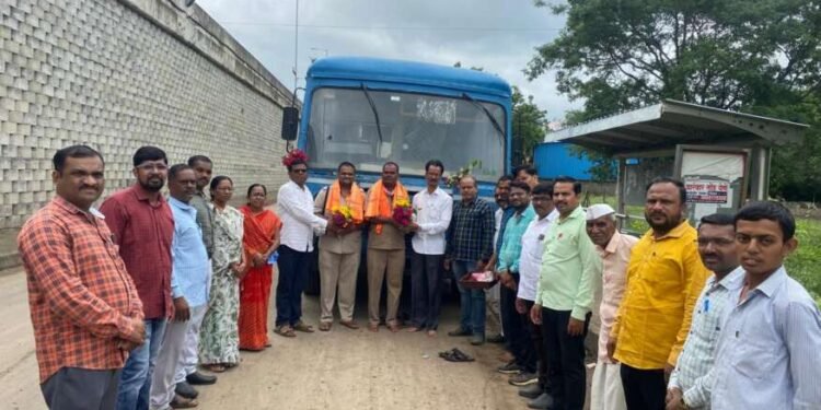 अंबड आगारा तर्फे दोदडगाव व रामगव्हाण वस्ती येथील विद्यार्थ्यांना मिळाली हक्काची बस