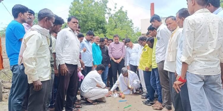 रुई गावाचा २५ वर्षाचा विकासाचा अनुशेष एका वर्षात निघाला भरून