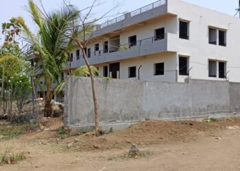 भोकर येथील विमल शाळेची ईमारत पाडा