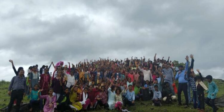 निसर्गाच्या शाळेत न्यू हायस्कूल वरुडच्या विद्यार्थ्यांनी केला आनंदोत्सव साजरा….