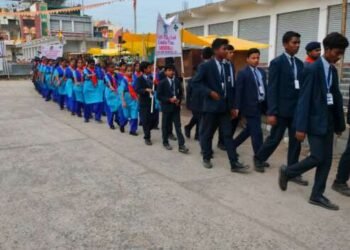 उमरीच्या माॅडर्नने प्रभात फेरीतुन दिला पर्यावरणाचा संदेश…