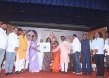 स्व. मीनाताई ठाकरे स्त्री शक्ती सन्मान पुरस्कार प्रदान