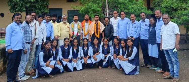 न्यू हायस्कूल वरूड परिवारासाठी अभिमानास्पद विविध पदावर निवड झालेल्या न्यू हायस्कूल वरूड (घा.)च्या माजी विद्यार्थ्यांचा सत्कार समारंभ संपन्न…..