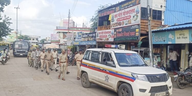 सोयगाव; गणेशोत्सव,ईद-ए-मिलाद पार्श्वभूमीवर सोयगाव शहरात पोलीसांचा रूट मार्च;शांततेचे आवाहन