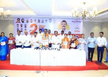 प्रताप सरनाईक यांनी १५ वर्षात केलेल्या विकासकामांचा वचननामा प्रसिद्ध